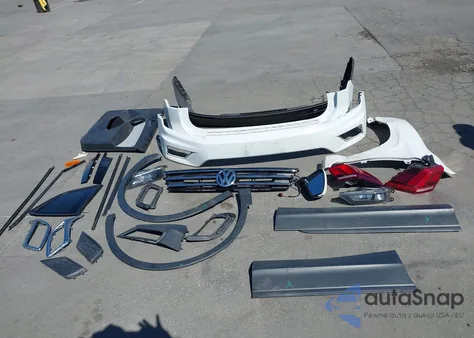 2018 Volkswagen Tiguan 2.0T S из США, поврежденный, VIN 3VV1B7AX2JM020785